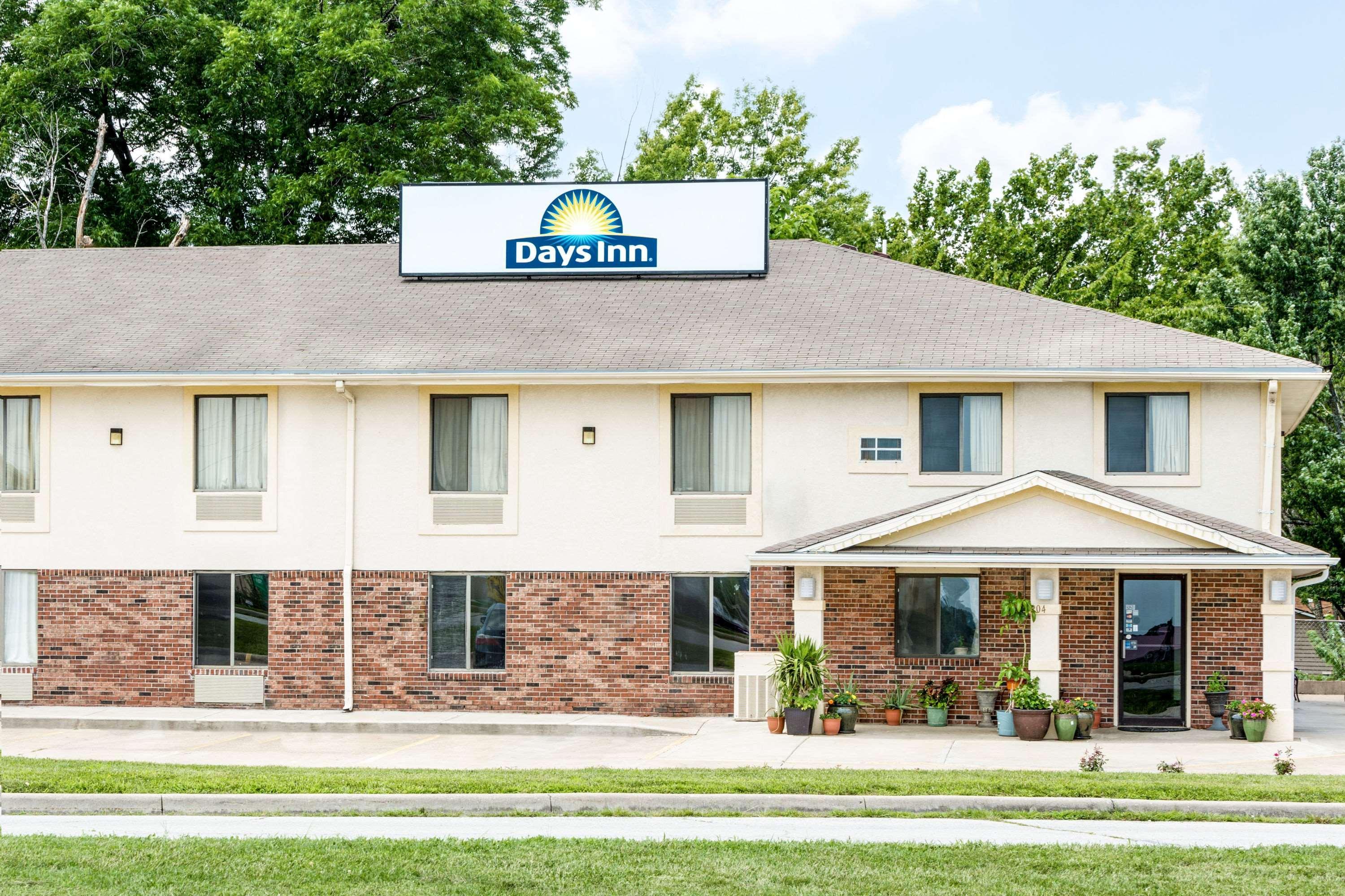 Days Inn By Wyndham Warrensburg Dış mekan fotoğraf