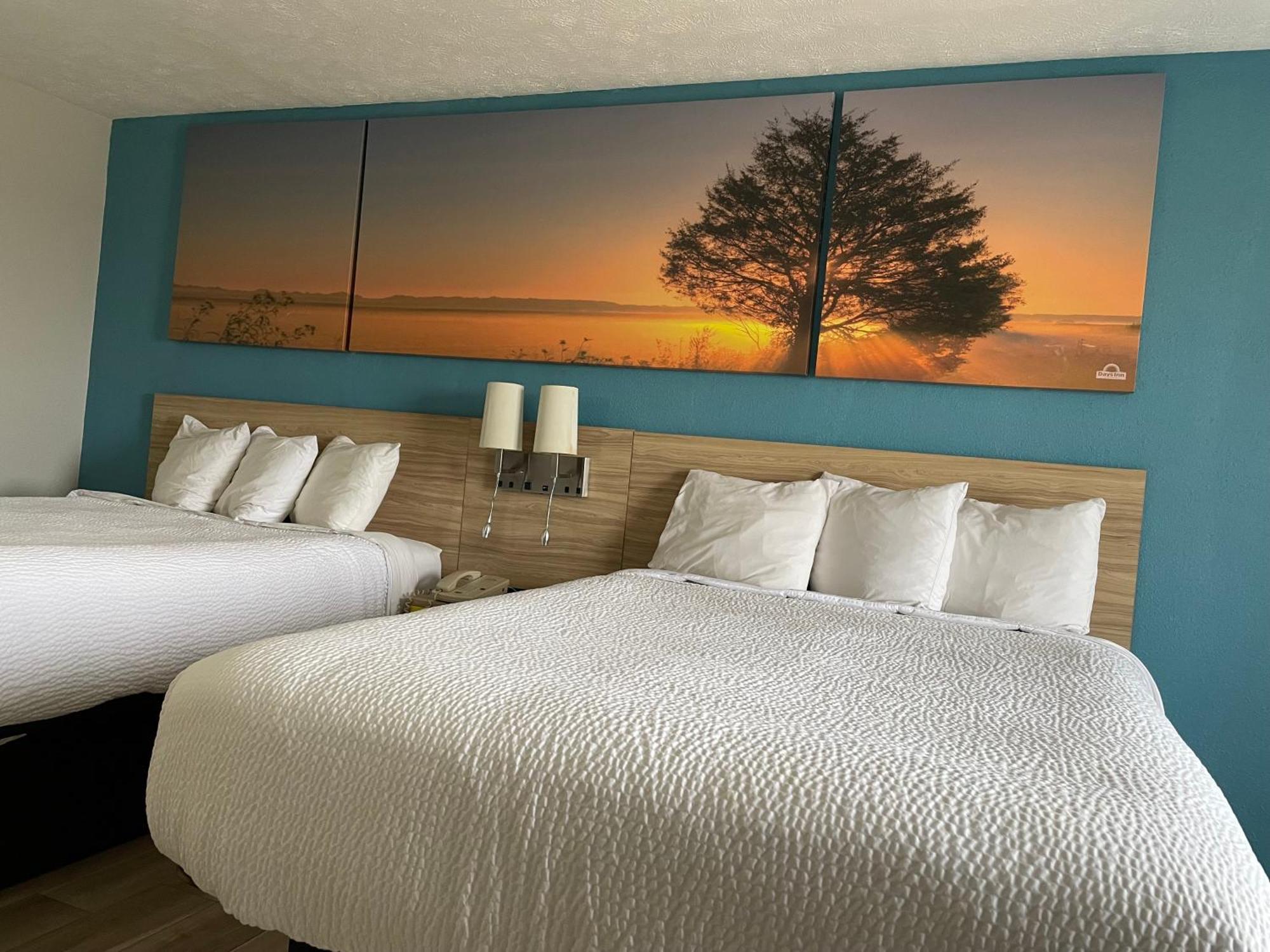 Days Inn By Wyndham Warrensburg Dış mekan fotoğraf